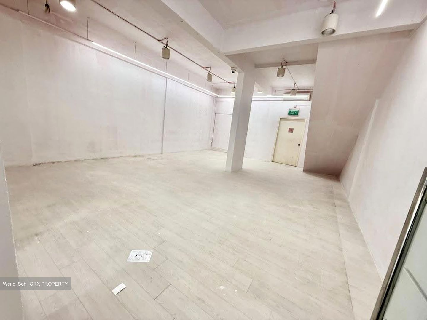 Hougang Avenue 1 (D19), Shop House #632340261